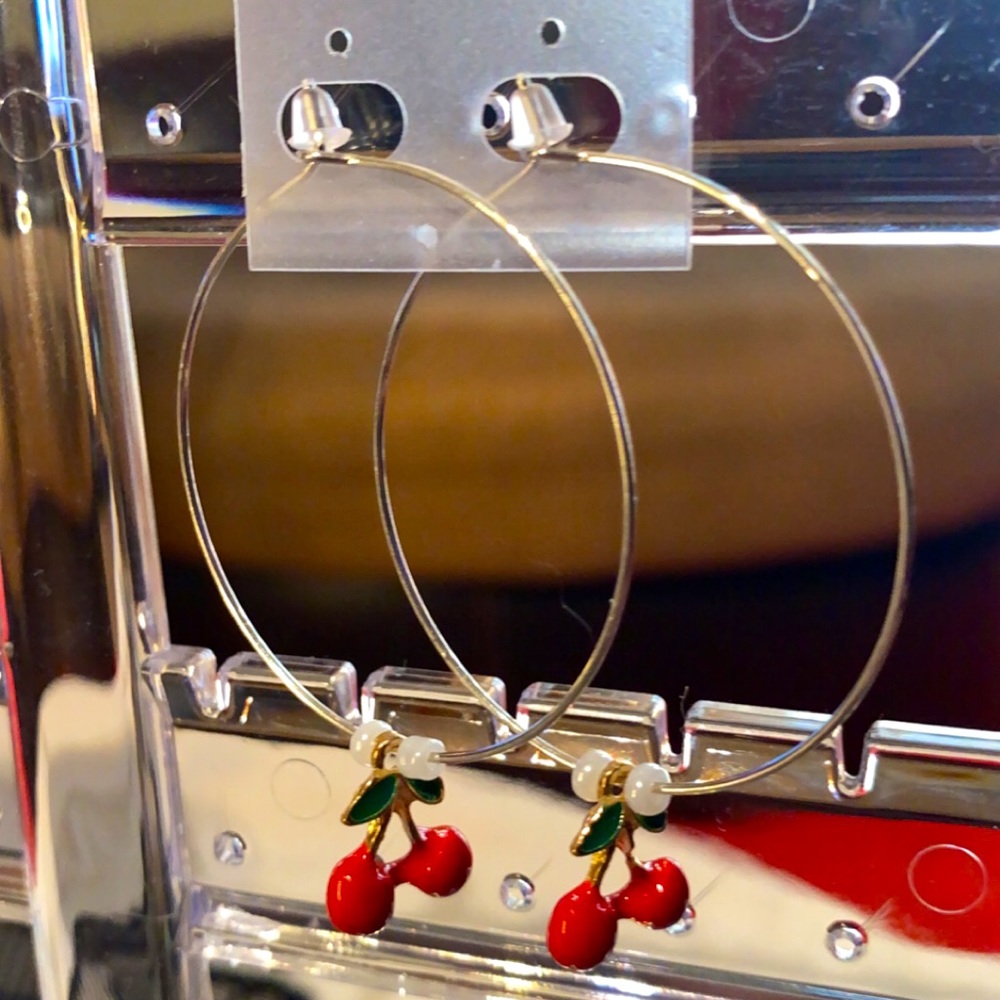 🍒Cherry Charm Hoop Earrings!🍒